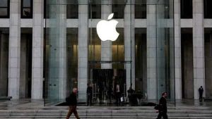 apple-may-split-to-join-dow-2